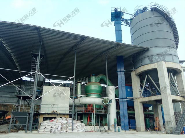 水泥生頁巖，水泥生頁巖磨粉機，立式磨粉機，立磨，磨粉機價格，磨粉機廠家，客戶現(xiàn)場