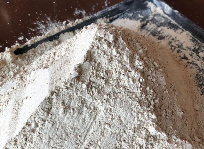 磨膨潤(rùn)土用哪種磨,膨潤(rùn)土磨粉,膨潤(rùn)土細(xì)粉