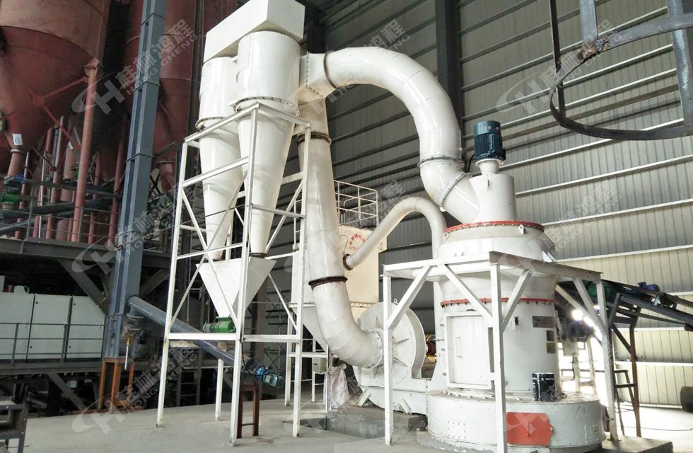 鴻程大型礦山粉碎機(jī)案例 大型礦山粉碎機(jī)HCQ1500-325目